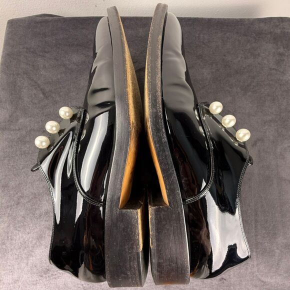 Givenchy Pearl Embellished Patent Leather Oxfords – Made in Italy
